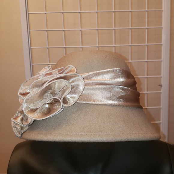 Adora Accessories - Adora 100% Wool Felt Hat